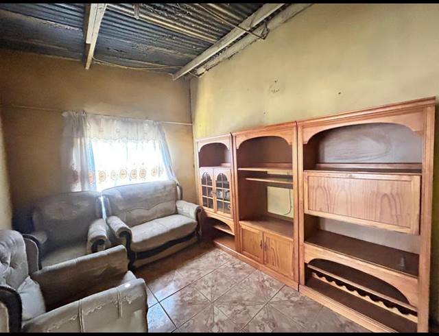 5 BEDROOM HOUSE FOR SALE IN KWA THEMA
